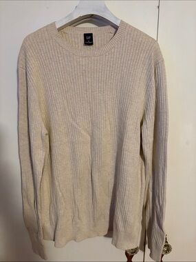 GAP Men’s Beige Ribbed Crewneck Sweater